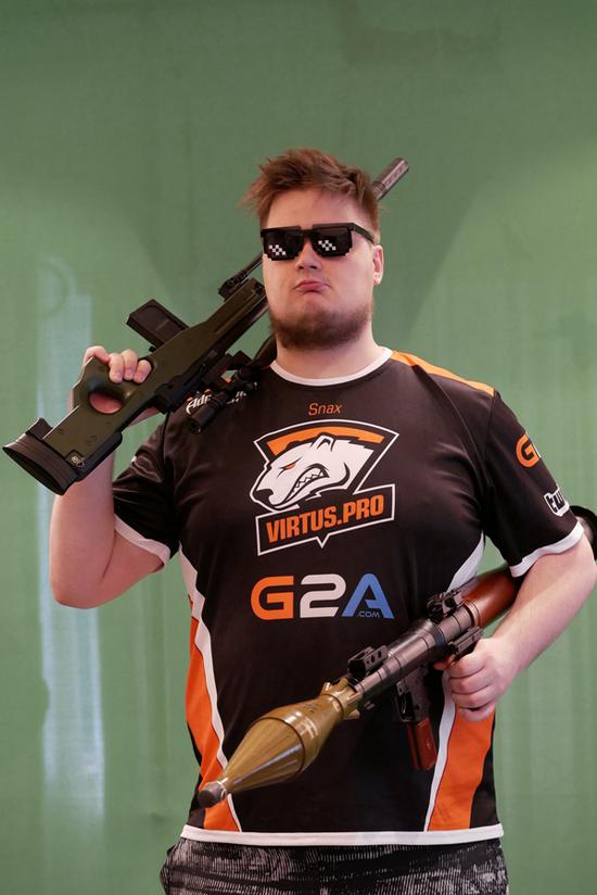 五小时内的首场胜利！Moham Luo 击败了四名玩家，成功守住了主场。 Oh My God 进行了绝地反击，最终赢得了胜利。