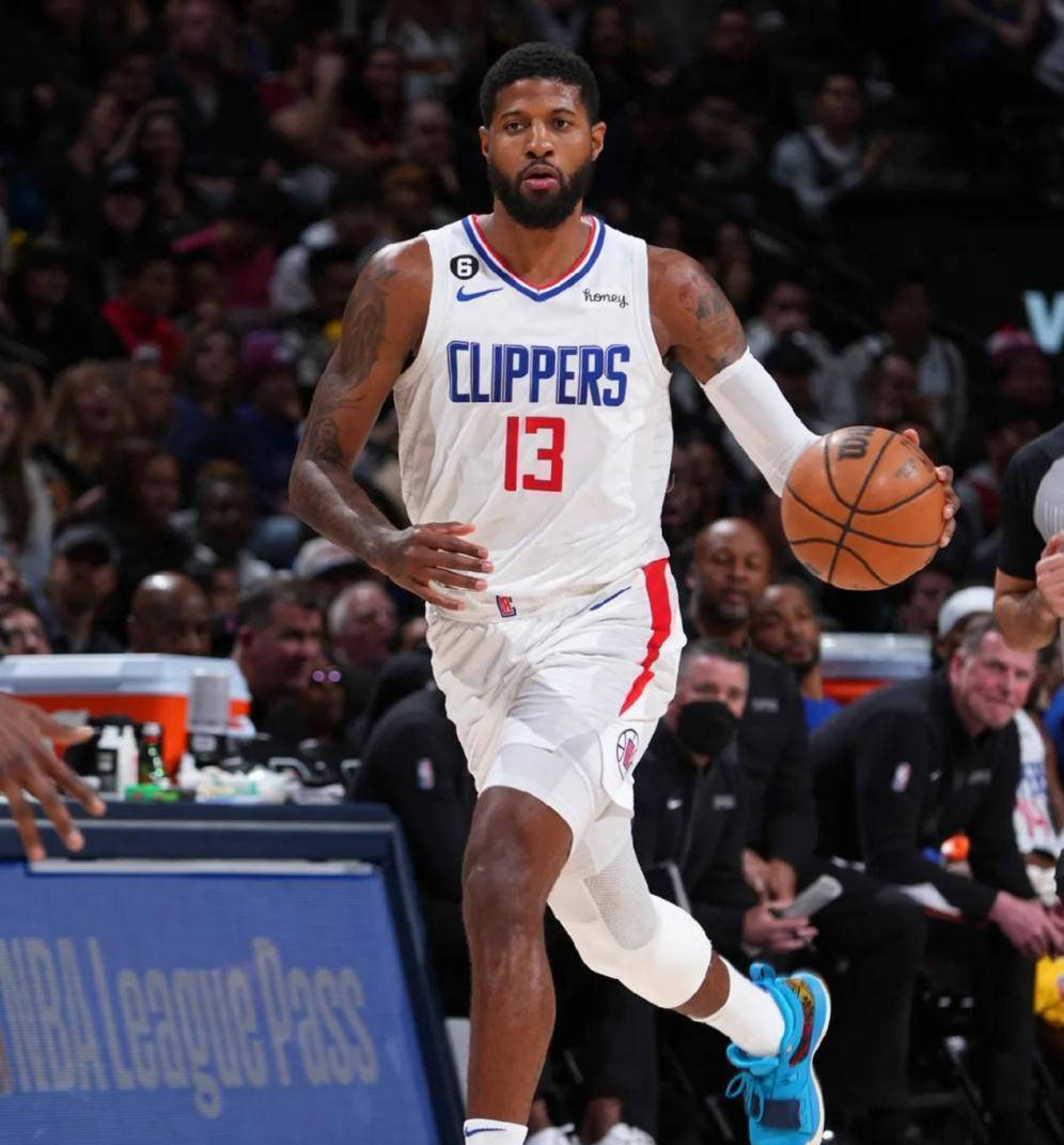 NBA全明星预测：詹姆斯惊险入选，鲍威尔首次入围！